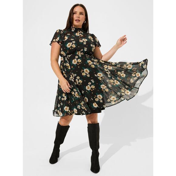 Torrid Womens Dress Plus 1 1X Midi Flutter Sleeve Chiffon Smocked Floral Black - Picture 1 of 7
